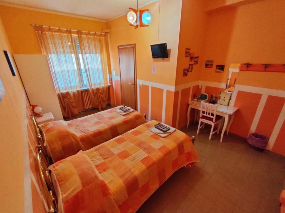 Hotel Serenella Turin Bagian luar foto