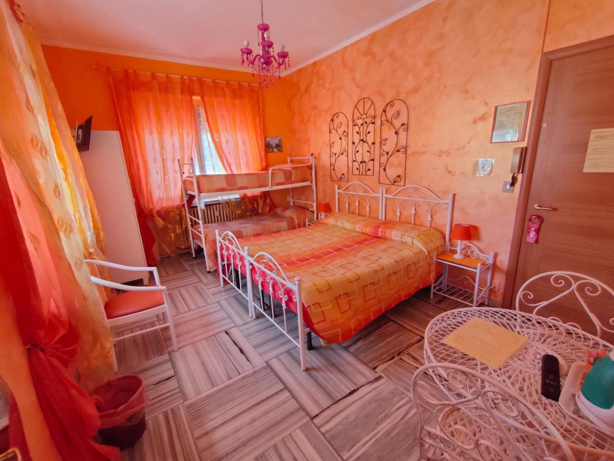 Hotel Serenella Turin Bagian luar foto